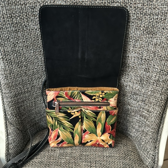 Patricia Nash Floral Crossbody Purse - Picture 6 of 12